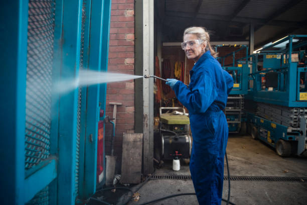 Best Warehouse Cleaning  in Toppenish, WA